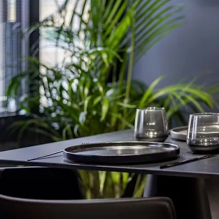 Lungolago Modern Fd شقة كومو