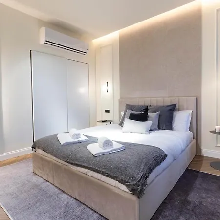 Lungolago Modern Fd Como