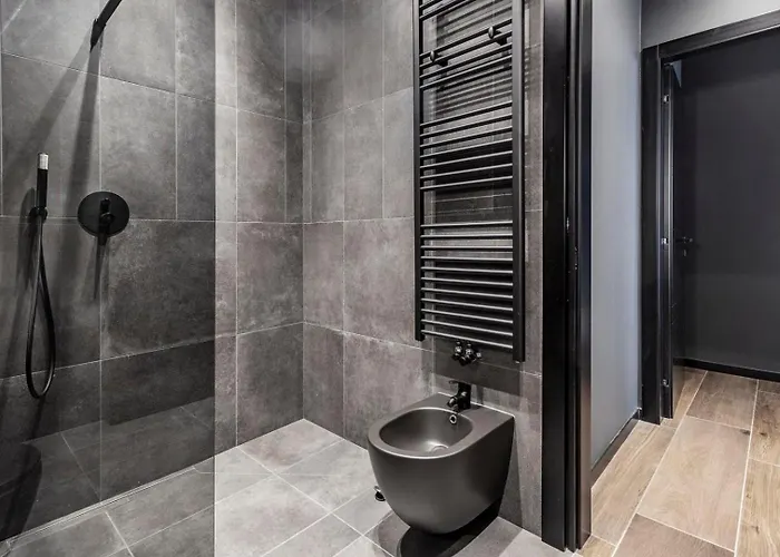 Lungolago Modern Fd شقة *