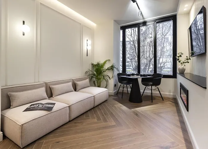 Lungolago Modern Fd شقة *