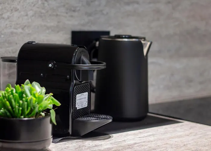 Lungolago Modern Fd شقة كومو