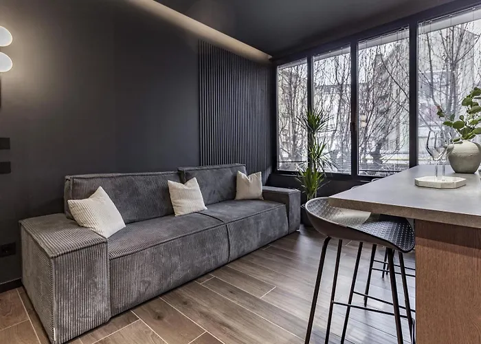 Lungolago Modern Fd * كومو