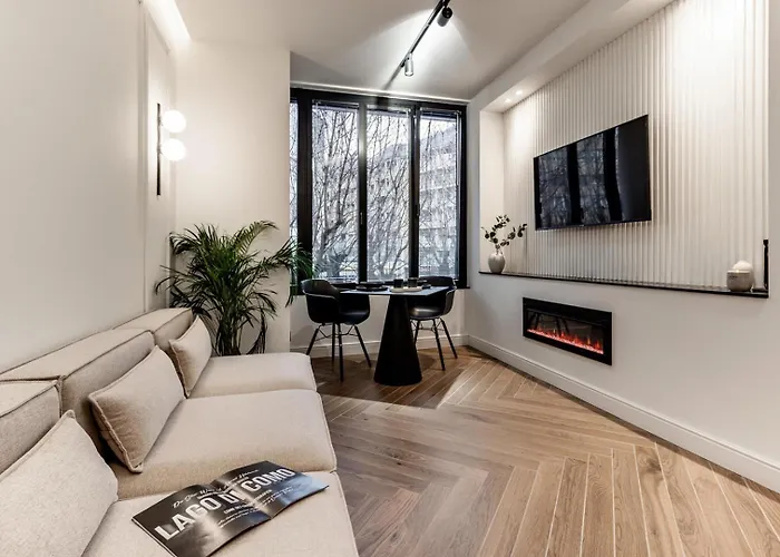 Lungolago Modern Fd Como